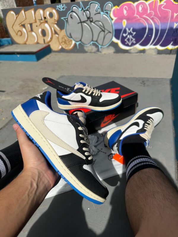 NIKE SB TRAVIS SCOTT X AIR JORDAN FRAGMENT