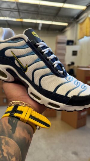 NIKE AIR PLUS TN