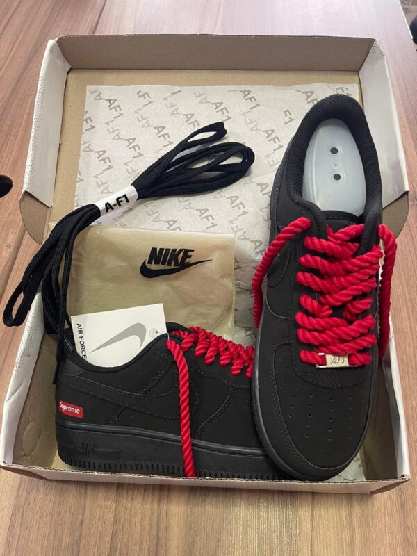 NIKE AIR FORCE 1 X SUPREME