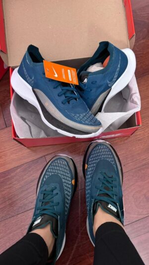 NIKE VAPOR FLY