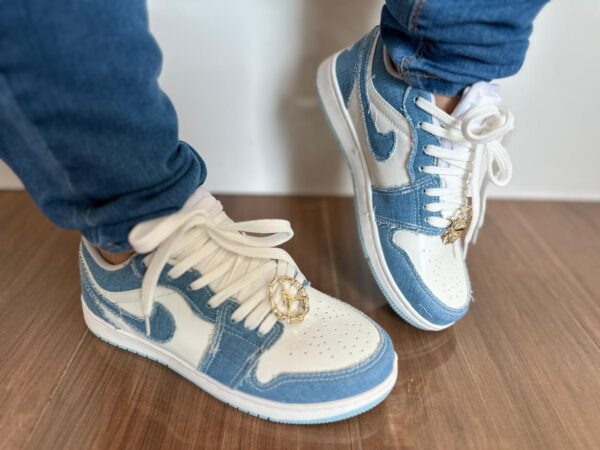 NIKE SB DUNK LOW X AIR JORDAN