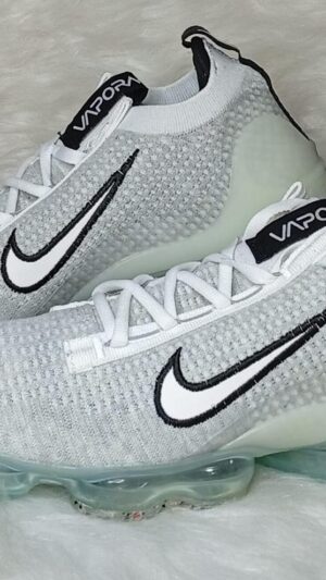 NIKE VAPOR MAX