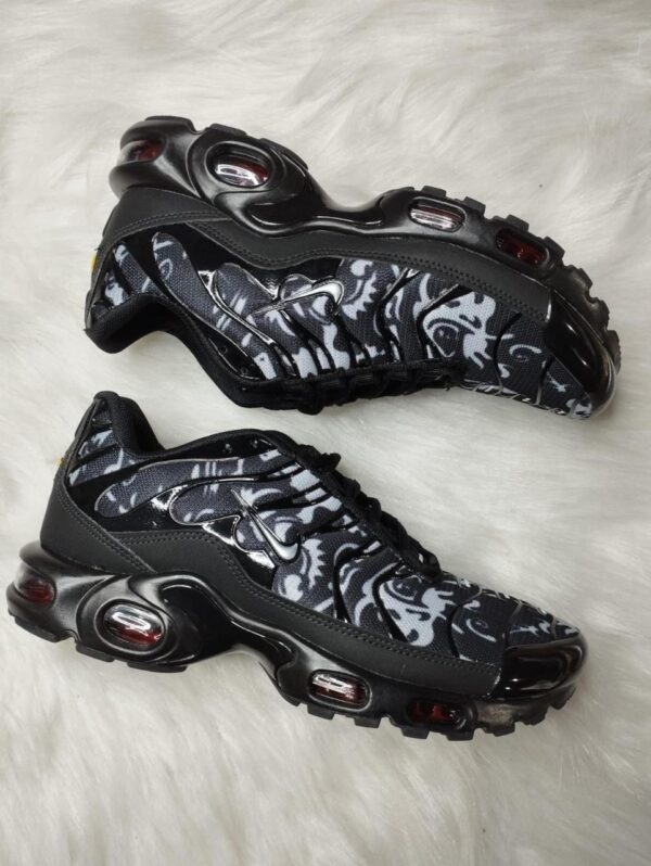 NIKE AIR MAX TN