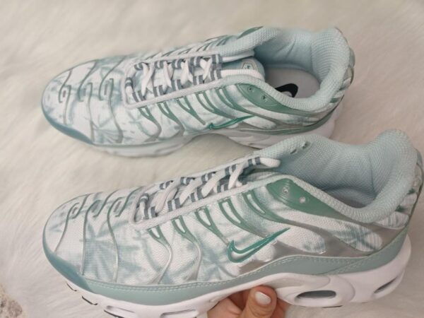 NIKE AIR MAX TN