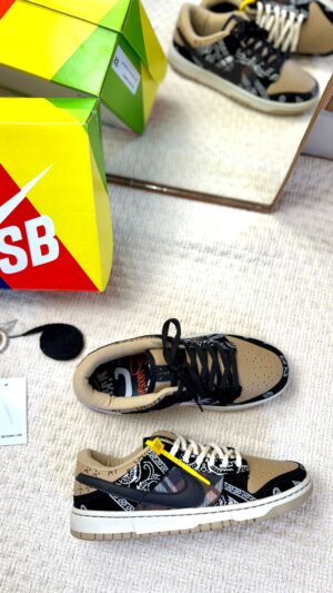 NIKE SB TRAVIS SCOTT CACTUS JACK