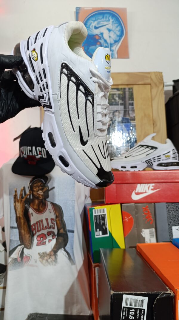 NIKE TUNED AIR PLUS TN