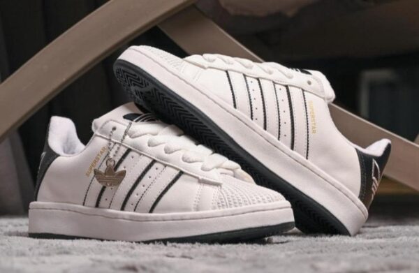 ADIDAS SUPERSTAR