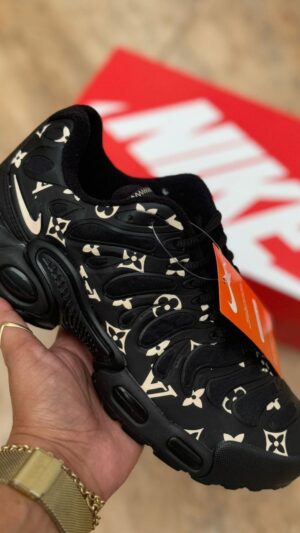 NIKE AIR PLUS TN X LOUIS VUITTON