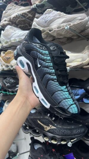 NIKE AIR MAX TN