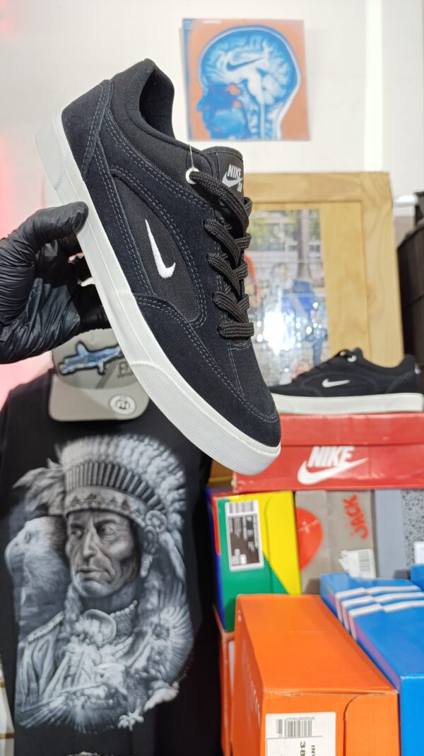 NIKE SB MALOR