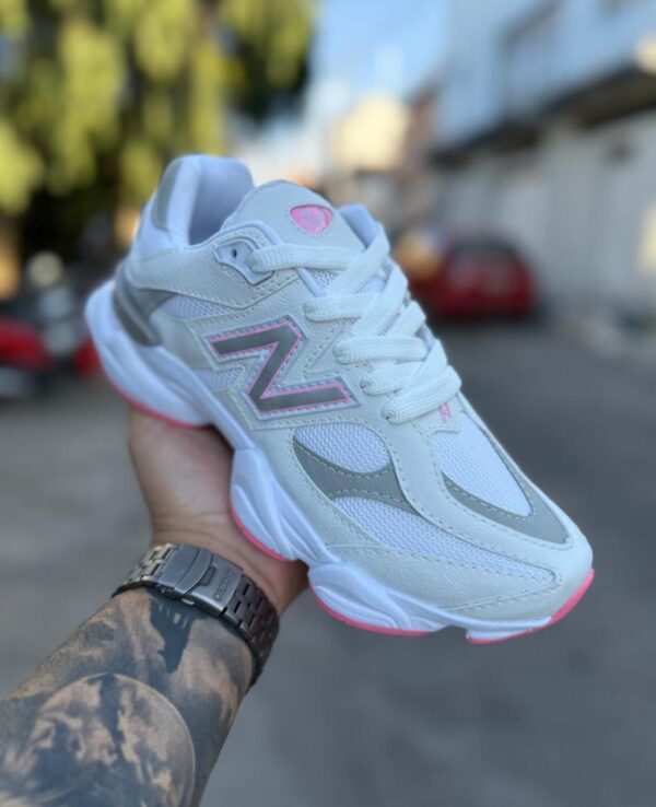 NEW BALANCE 9060