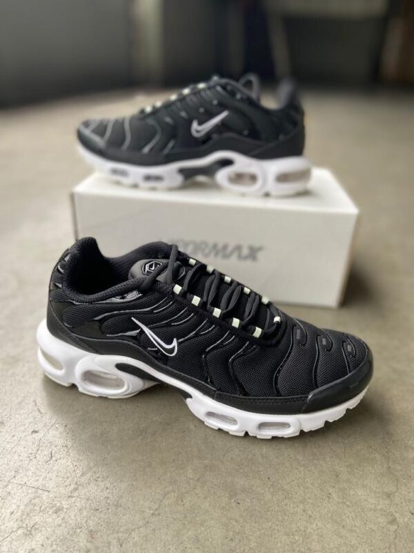 NIKE AIR MAX TN