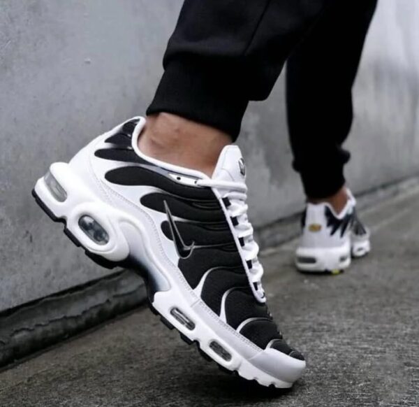 NIKE AIR MAX TN