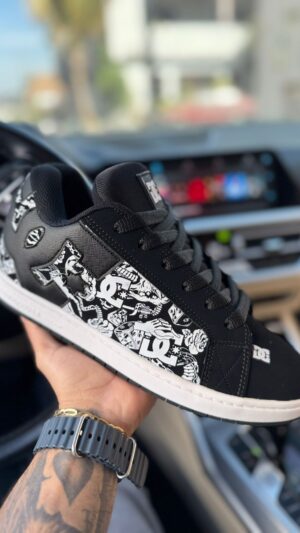 DC COURT GRAFFIK CRANEO