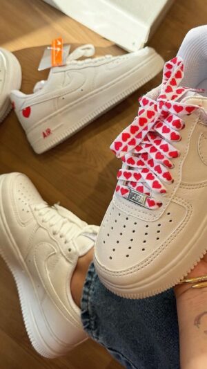 NIKE AIR FORCE 1 LOVE