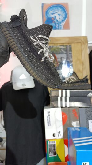 ADIDAS YEEZY BOOST 350