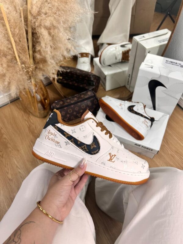NIKE AIR FORCE 1 X LOUIS VUITTON