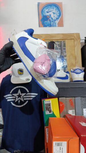 NIKE SB TRAVIS SCOTT X AIR JORDAN