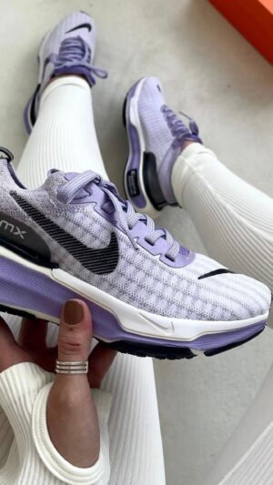 NIKE ZOOM