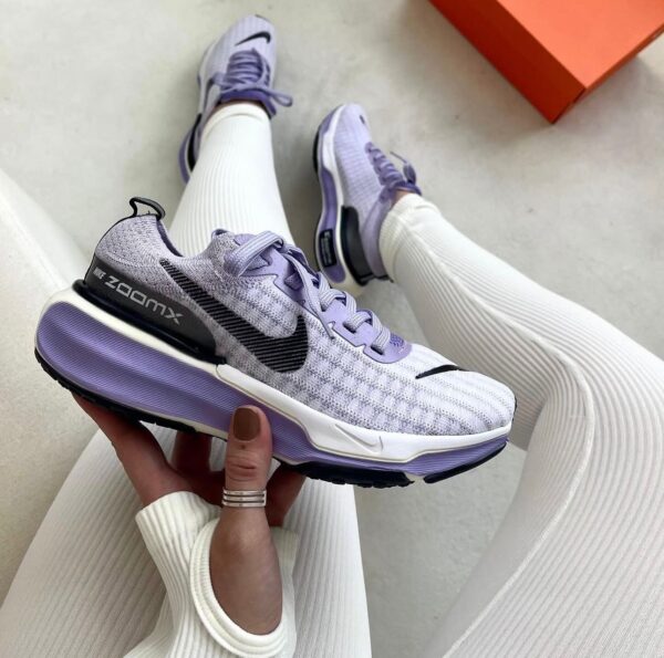 NIKE ZOOM