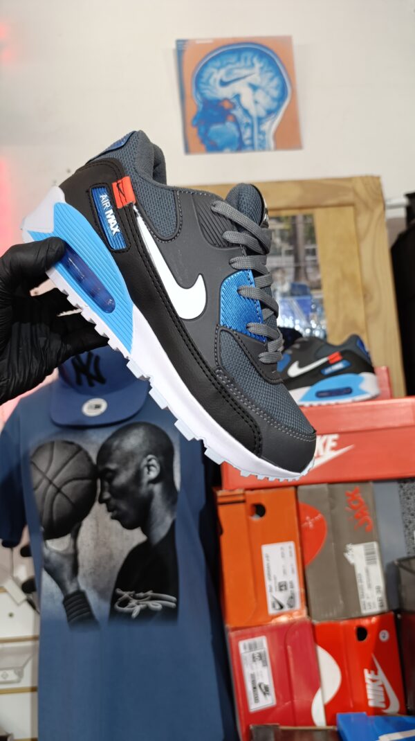 NIKE AIR MAX 90