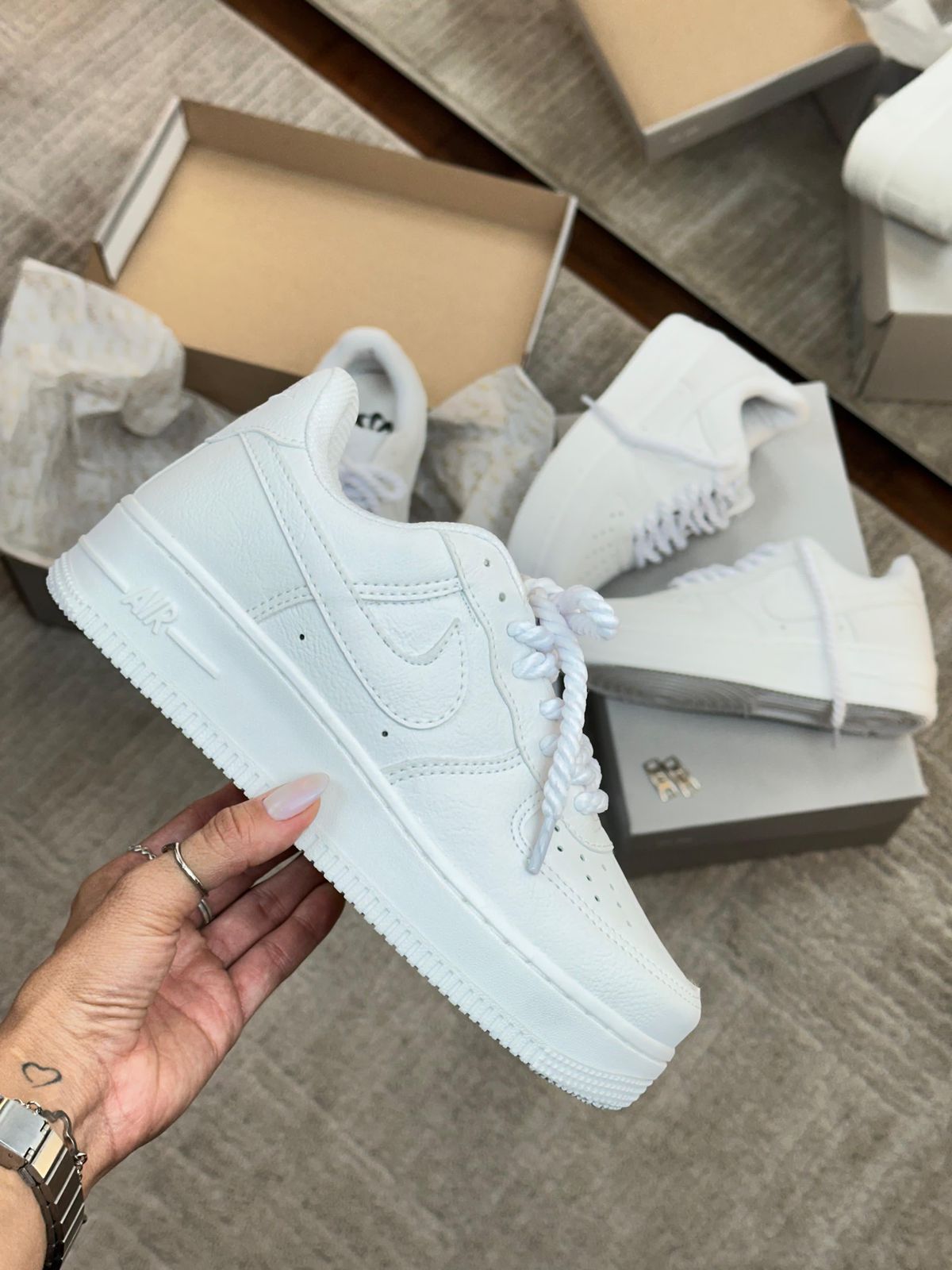NIKE AIR FORCE 1
