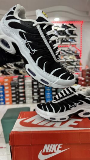 NIKE AIR MAX TN
