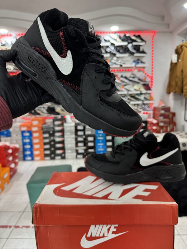 NIKE AIR MAX 90