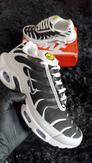 NIKE AIR MAX TN