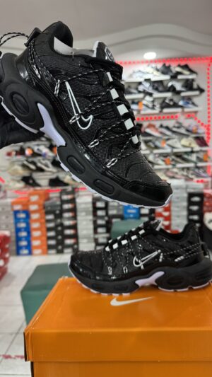 NIKE AIR MAX TN PLUS UTILITY