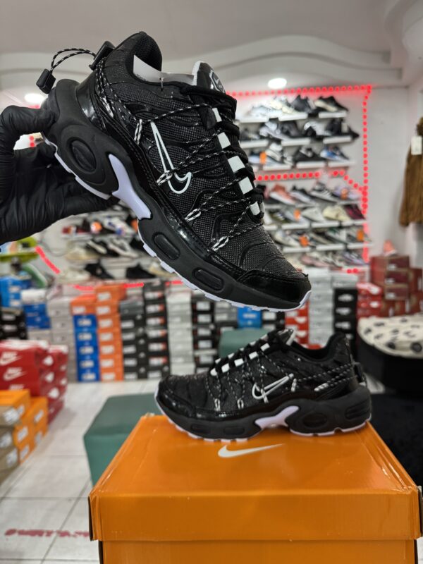 NIKE AIR MAX TN PLUS UTILITY