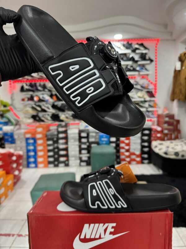 NIKE AIR