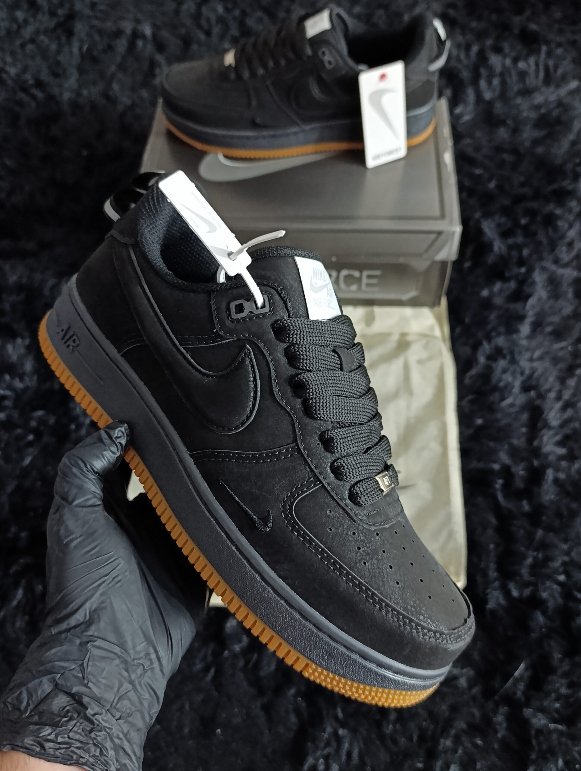 NIKE AIR FORCE 1