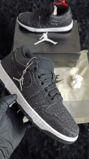 NIKE SB DUNK LOW X JORDAN (CON BRILLOS)