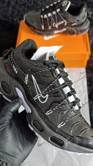 NIKE AIR MAX TN PLUS UTILITY