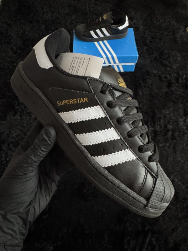 ADIDAS SUPERSTAR