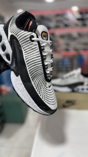 NIKE AIR MAX DN