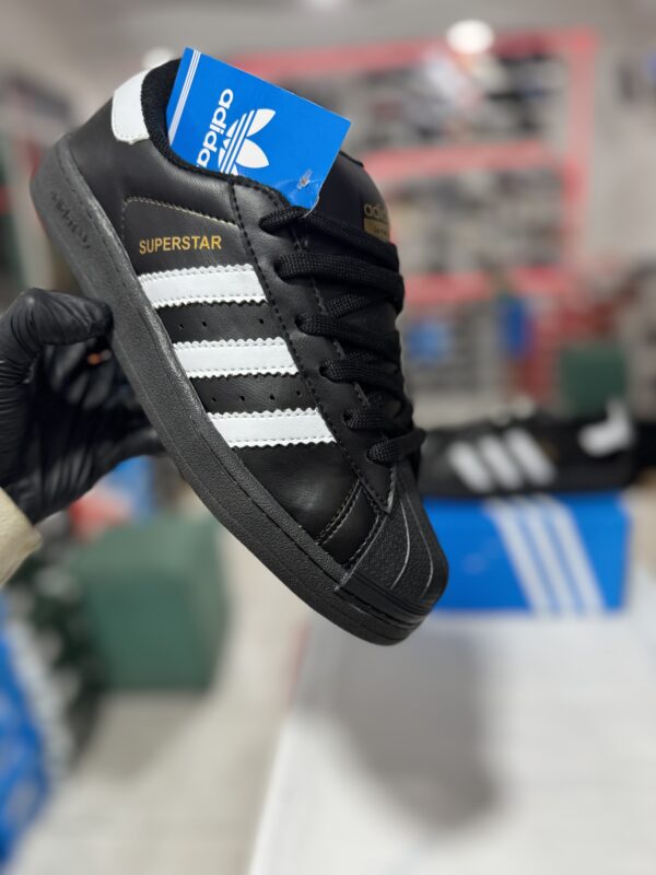 ADIDAS SUPERSTAR