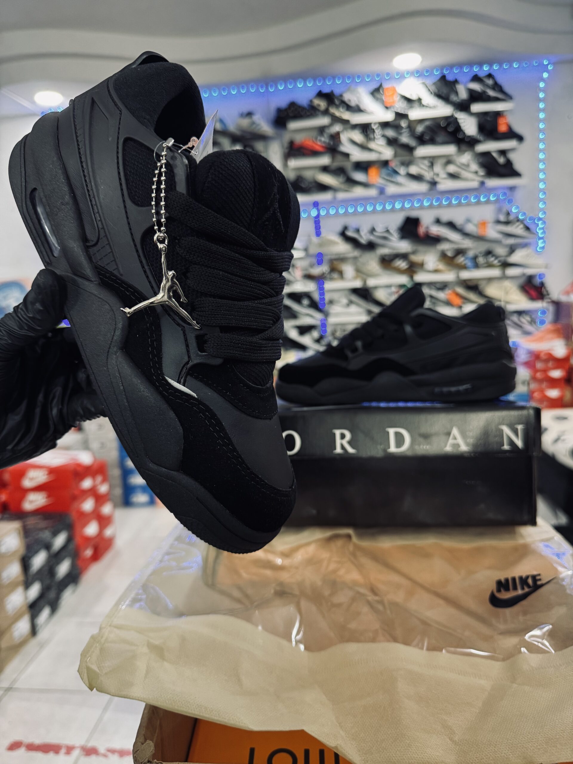 NIKE AIR JORDAN RM4