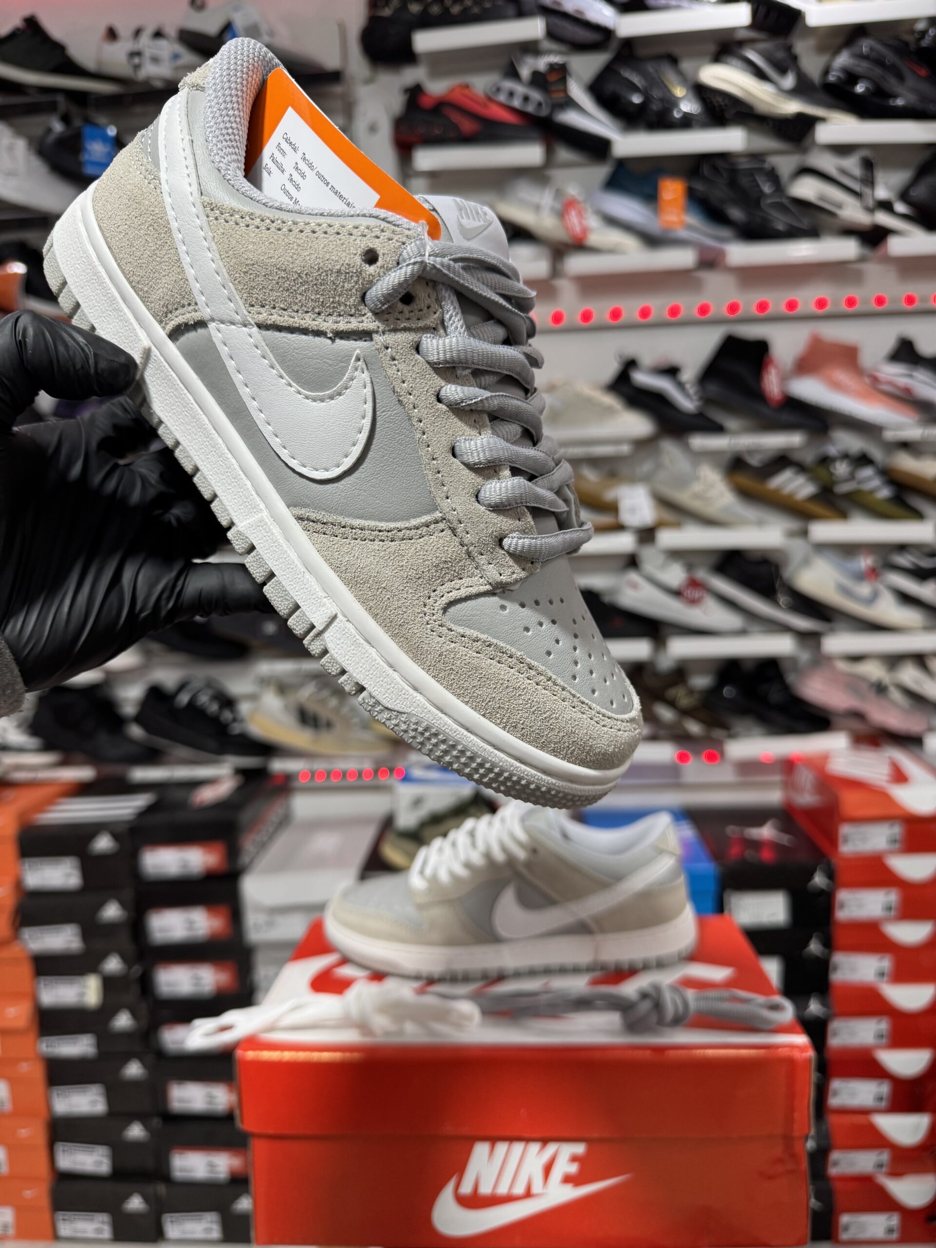 NIKE SB DUNK LOW