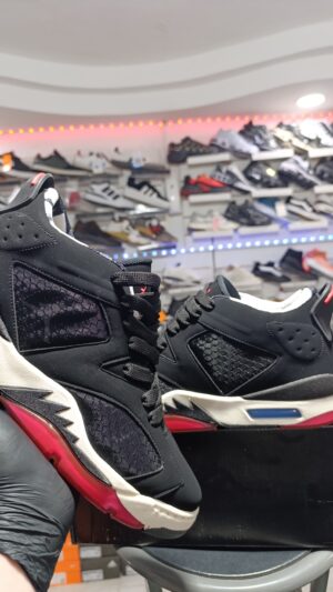 NIKE AIR JORDAN RETRO 6 LOW
