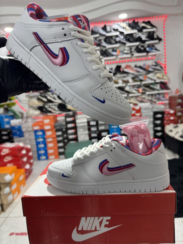 NIKE SB DUNK LOW PARRA
