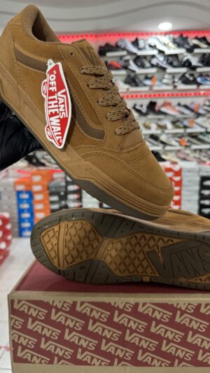 VANS HYLANE