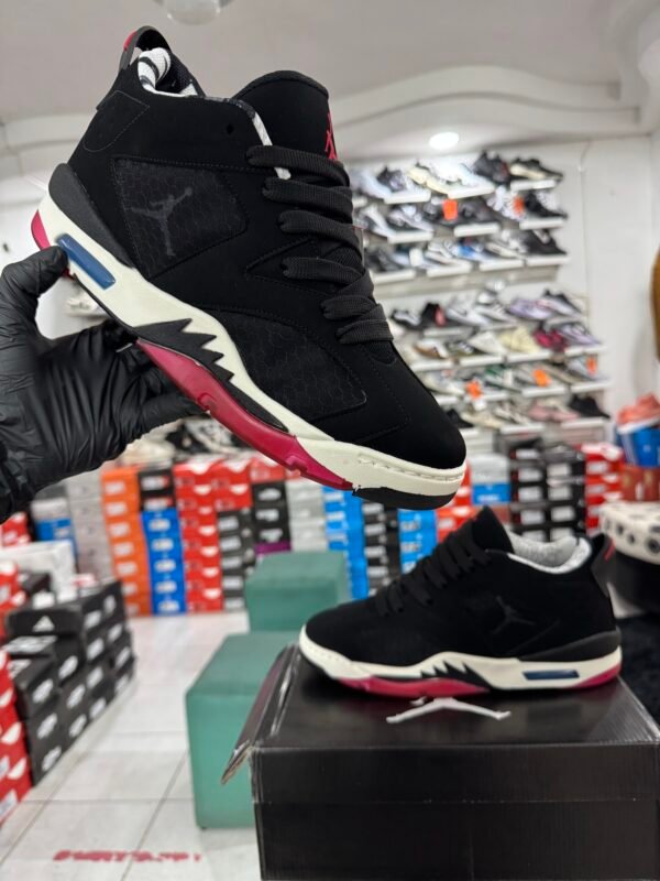 NIKE AIR JORDAN RETRO 6 LOW