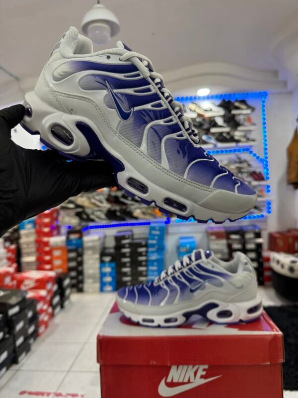 NIKE AIR MAX PLUS TN
