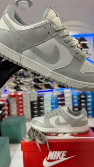 NIKE SB DUNK LOW