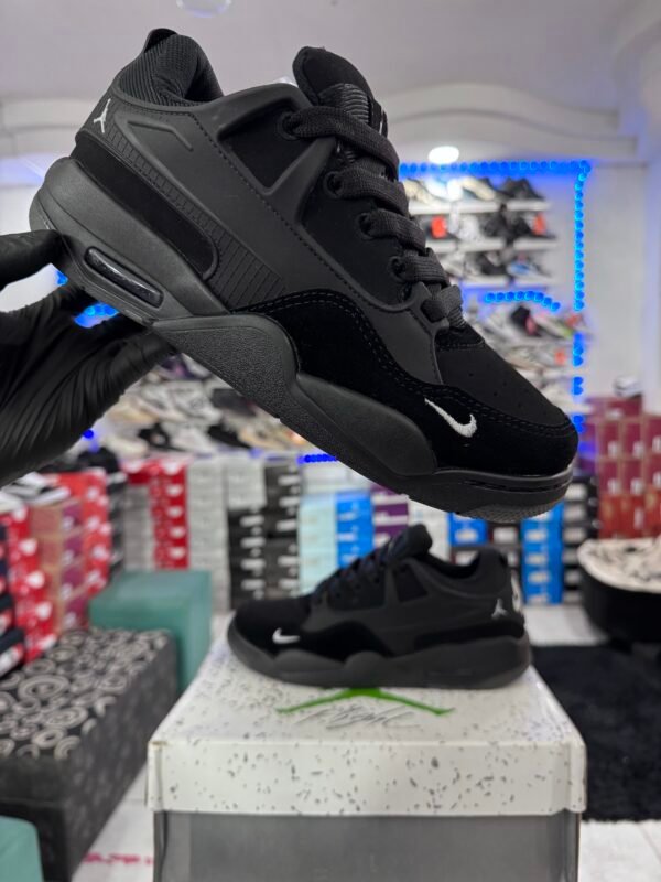 NIKE AIR JORDAN RM4