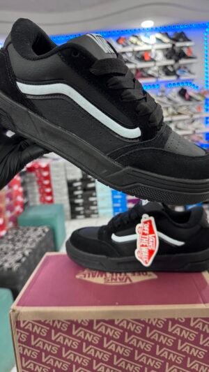 VANS HYLANE