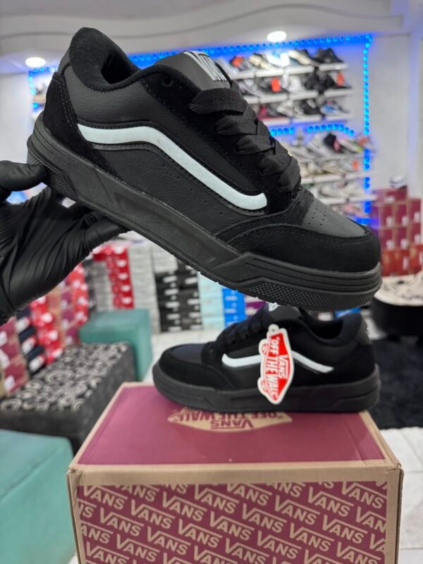 VANS HYLANE