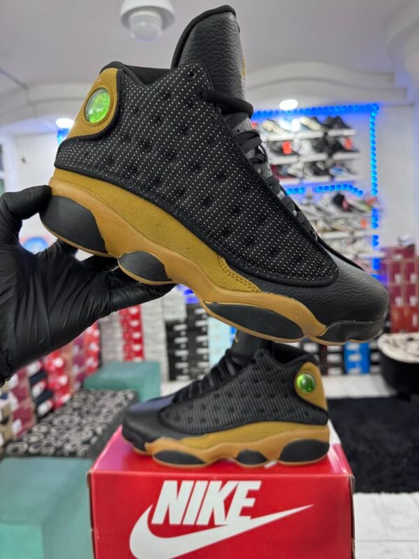 NIKE AIR JORDAN 13